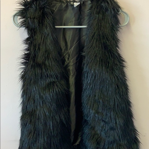 Vest - Picture 5 of 5